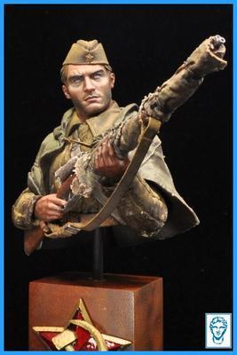 Russian Sniper 1942