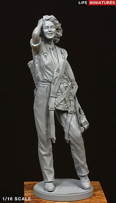 Attagirl - WW2 British ATA pilot (1/16 scale)
