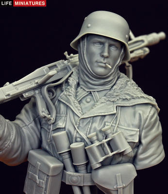 MG42 Gunner, Totenkopf Division, Kharkov 1943 (1/16 scale version of LM-B023)
