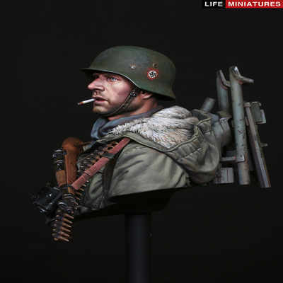 MG42 Tripod Carrier, Totenkopf Division, Kharkov 1943