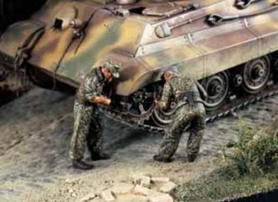German Tank repair Crew