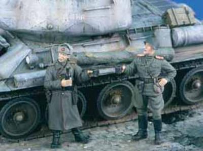 Soviet Officers WWII (2 figures)
