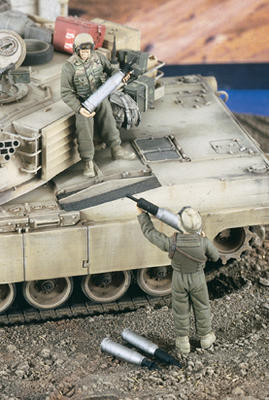 Loading Ammo Iraq (2 figures)